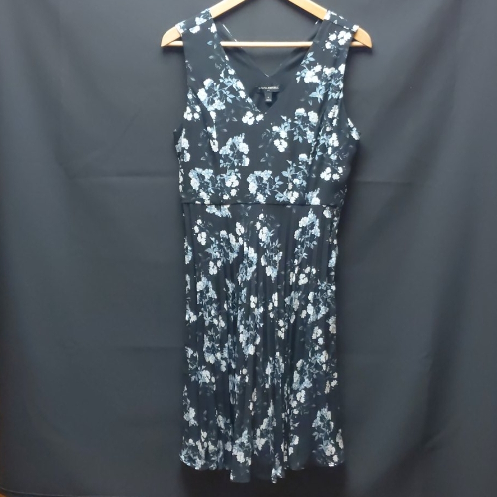 NWT Banana republic floral fit and flare dress